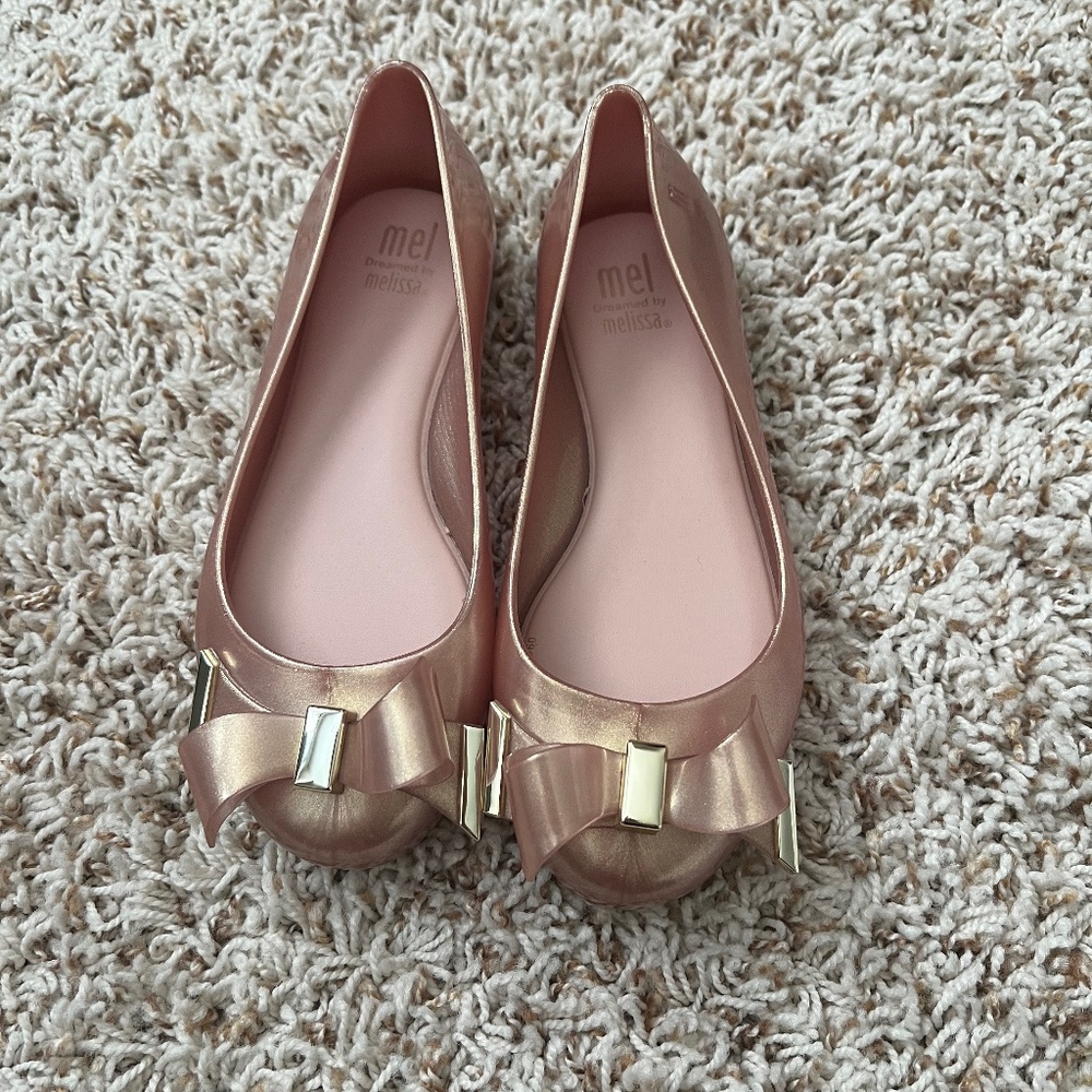New without box size 12 Mini Melissa bow flats. Perfect for Easter! Crossposted